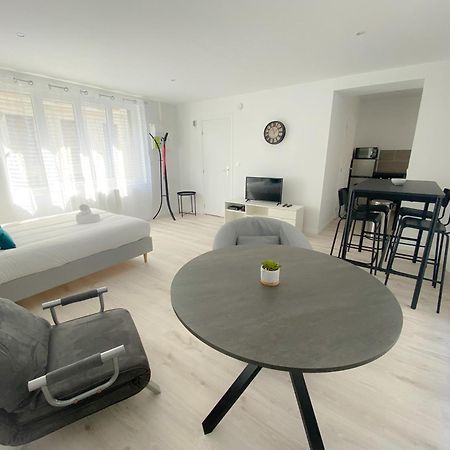Le Vendee Apartment Calais Ngoại thất bức ảnh